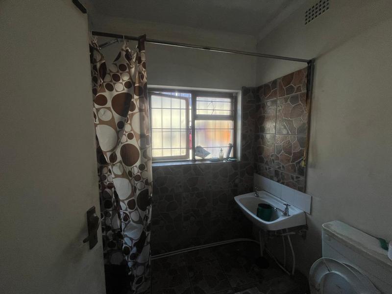 4 Bedroom Property for Sale in Maitland Western Cape